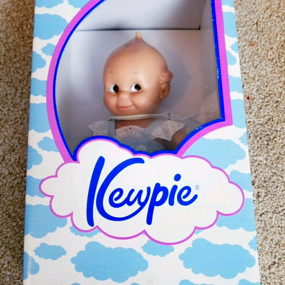 ❤EUC❤ KEWPIE ANNIVERSARY COLLECTABLE DOLL